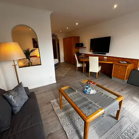 Residenz Royal Apartahotel 3*